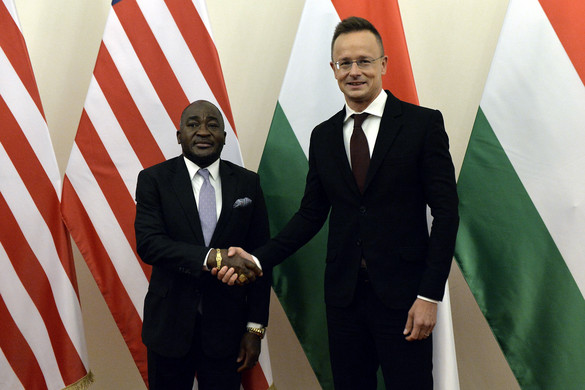 Szijjártó Péter: Európa és Afrika is az ukrajnai békében, a válságspirál elkerülésében érdekelt
