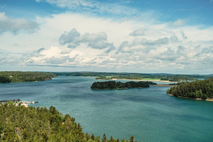Vandál támadás érte az Aland-szigeteki orosz konzulátust