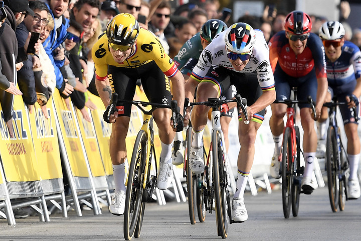 Ha nem lesz meglepetés Roglic vagy Evenepoel ünnepelhet Rómában