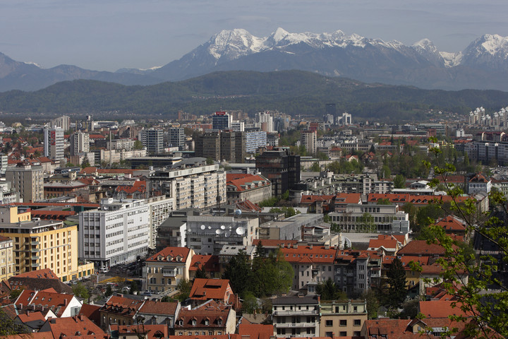 Szlovéniában újabb egynapos sztrájkot tartanak a közigazgatási hivatalok alkalmazottai