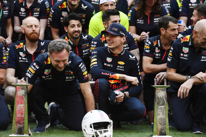 Fotó: Rudy Carezzevoli / Getty Images via AFP Max Verstappen erődemonstrációt tartott a Miami Nagydíjon
