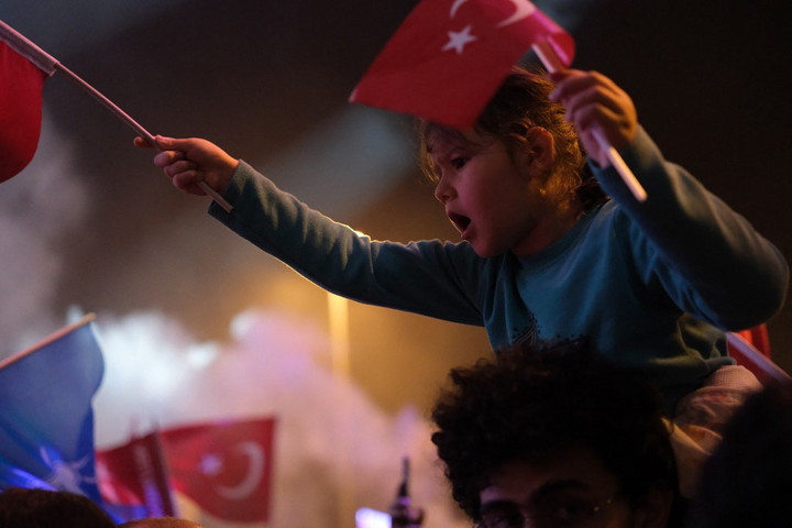Fotó: Middle East Images via AFP/Middle East Images/Bakr Al-Azzawi „A demokrácia nem kizárólag a szavazóurnából áll”