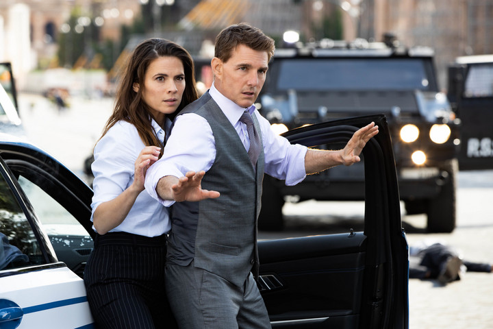 Végre láthatjuk Tom Cruise halálugrását