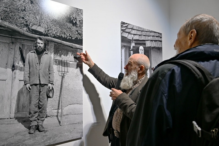 Augusztus végéig látható Bukta Imre kiállítása