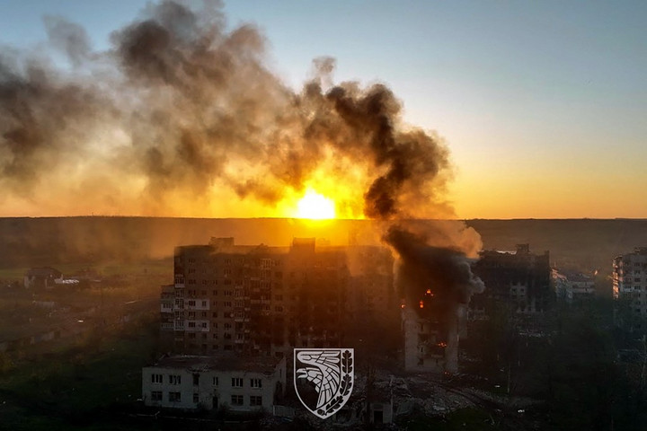 Egész éjjel szóltak a légvédelmi szirénák, nagyszabású támadás érte Dnyipropetrovszkot