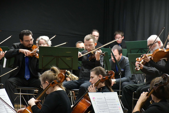 Homokanimációval kísért szimfonikus koncert lesz Szolnokon
