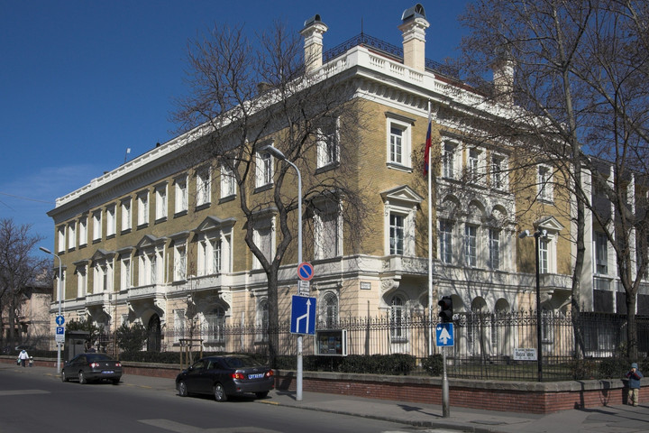 Fotó: Wikipedia Egy férfi a barátnője vízuma miatt felgyújtással fenyegette a moszkvai magyar nagykövetséget