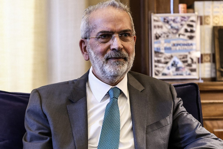 Fotó: AFP/Greek Presidency Office/Theodore Manolopoulos Letette hivatali esküjét a görög ideiglenes miniszterelnök