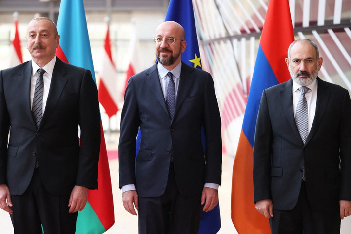 Fotó: Anadolu Agency via AFP/Dursun Aydemir Az azeri elnök és az örmény kormányfő bejelentette az örmény–azeri területi vita lezárását
