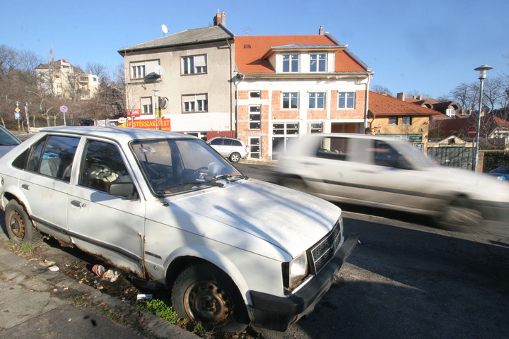 Fotó: MH archív / Hegedűs Márta Szabadulna a bontószökevényektől Kézdivásárhely