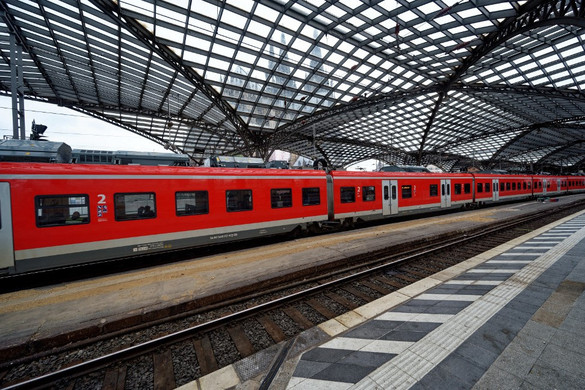 Ötvenórás vasutassztrájkot tartanak vasárnap