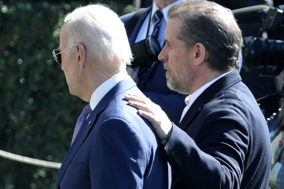 Újabb részletek derültek ki a Biden család pénzügyeiről