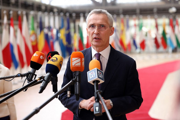 Jens Stoltenberg: A NATO további hétszáz katonát küld Koszovóba