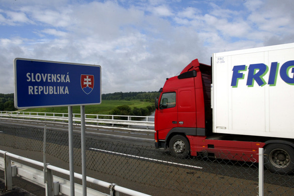 Ideiglenes határellenőrzést vezet be Szlovákia