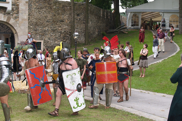 Gladiátorküzdelmekkel és régészeti előadásokkal nyitják meg május 20-án a verőcei Limes Múzeumot