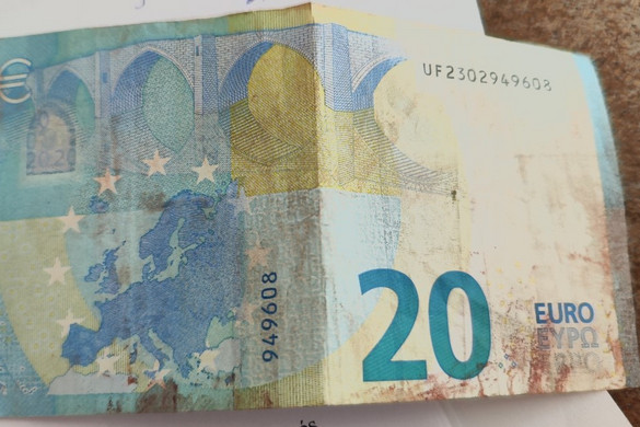 Véres bankjeggyel fizetett a benzinkúton a gyilkos + VIDEÓ