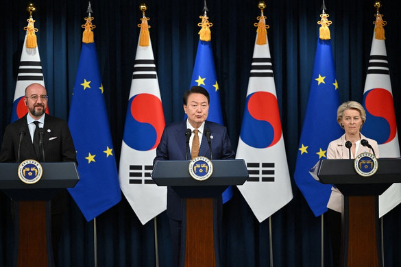Fokozza biztonsági együttműködését Dél-Korea és az Európai Unió