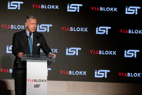 Pórusbetongyárat adtak át Biharkeresztesen