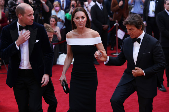Ez  lesz Tom Cruise szerepe a koronázáson