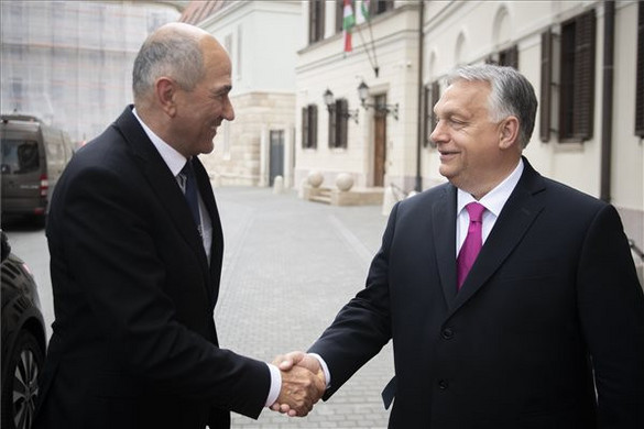 Orbán Viktor a CPAC-en részt vevő korábbi miniszterelnökökkel tárgyalt