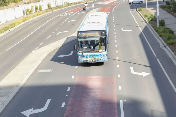 Hét gyerek súlyosan megsérült egy ausztrál buszbalesetben + VIDEÓ