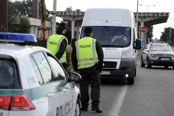 Ideiglenes határellenőrzést vezet be Szlovákia