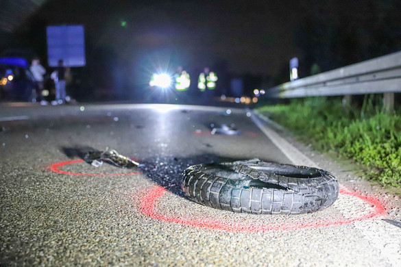 Traktorral ütköző motoros halt meg Zalában