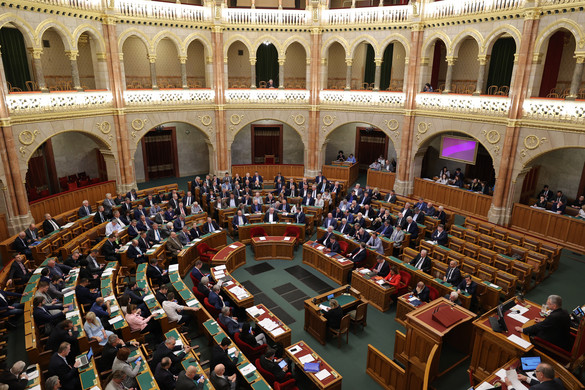 Elkezdődik a parlament őszi ülésszaka