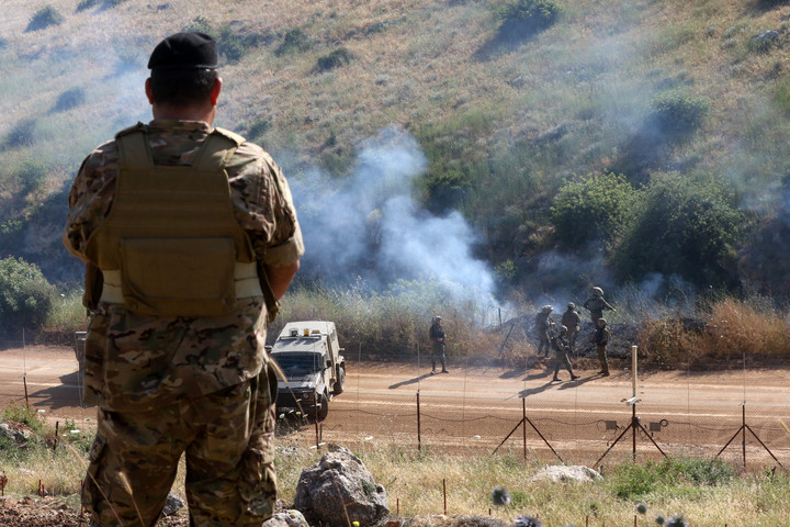 Fotó: AFP/Mahmoud Zayyat Tűzharc: izraeli golyó érhette a palesztin apát és kisgyerekét