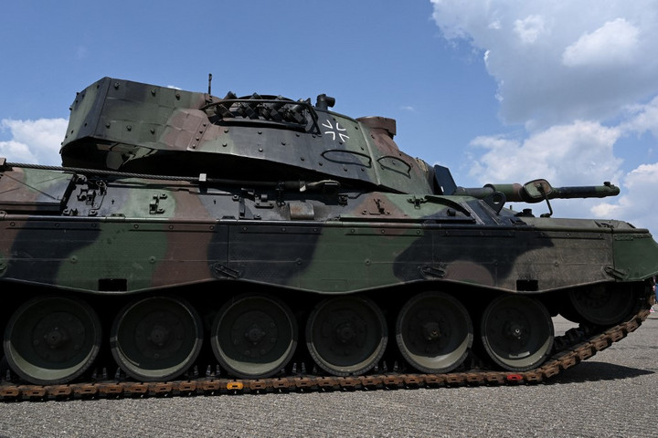 Fotó: Christof STACHE / AFP Tankjavító központot nyitottak Lengyelországban