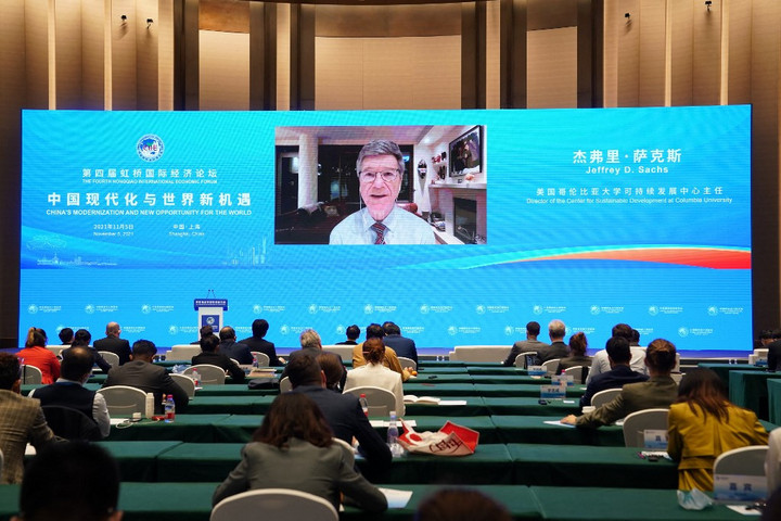 Fotó: Ding Ting / Xinhua via AFP A magyarokat dicsérte a sztárközgazdász