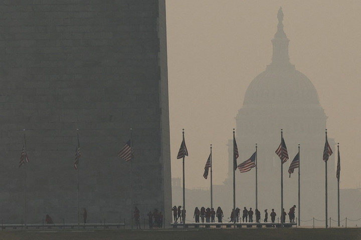 Fotó: CHIP SOMODEVILLA / GETTY IMAGES NORTH AMERICA / Getty Images via AFP A kanadai erdőtüzek miatt adtak ki riasztást az Egyesült Államok északkeleti részén