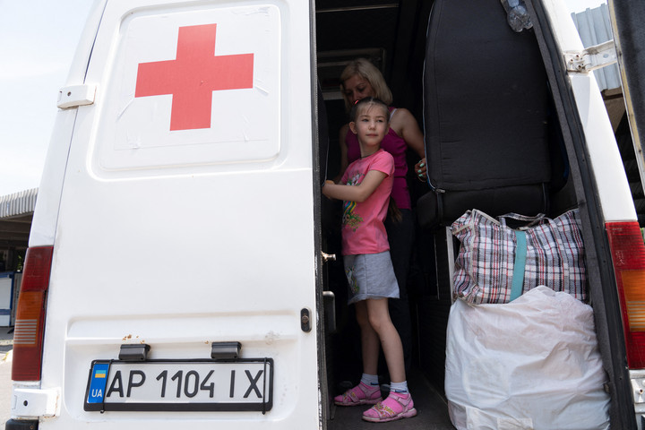 Fotó: AFP/Aleksey Filippov Csaknem 19 ország juttatott humanitárius segélyt Ukrajnának a kahovkai vízerőmű felrobbantása miatt
