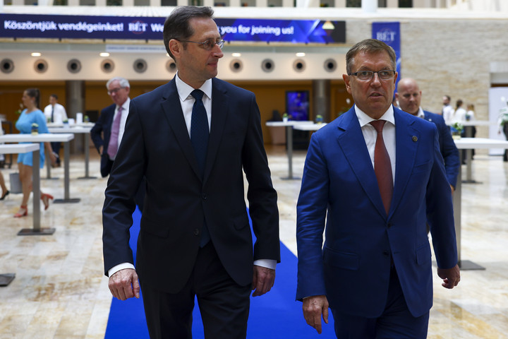 Fotó: MTI/Hegedüs Róbert Varga Mihály: A bizalom és az üzleti folyamatok átláthatósága jellemzi a BÉT-et
