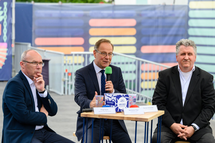 Fotó: MTI/Vasvári Tamás Az Ezrek szimfóniáját adják elő Veszprémben