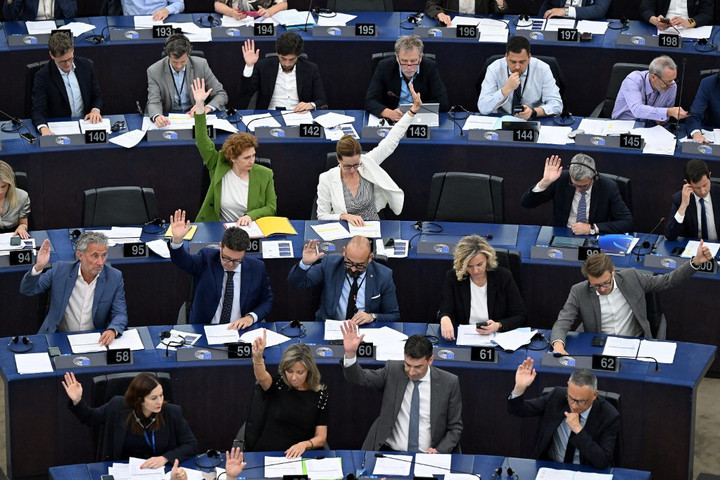 Fotó: AFP/Frederick Florin Az EP több képviselői helyet javasol kilenc uniós ország számára
