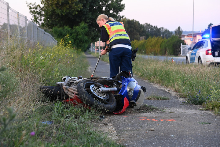 Fotó: MTI/Mihádák Zoltán Motorbaleset miatt lezárták az M7-es autópályát Polgárdinál