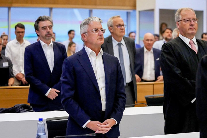 Dízelbotrány: felfüggesztett börtönbüntetésre ítélték az Audi volt vezetőjét