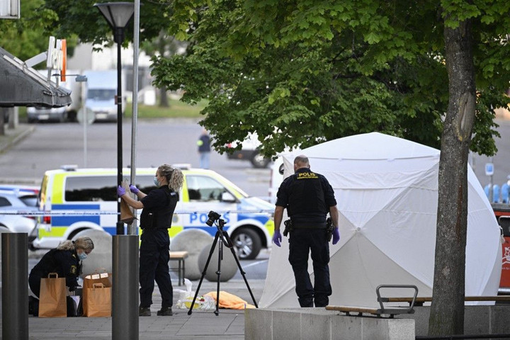Fotó: AFP/TT News Agwncy/Anders Wiklund Halálos áldozattal járó lövöldözés volt Stockholm külvárosában - VIDEÓVAL