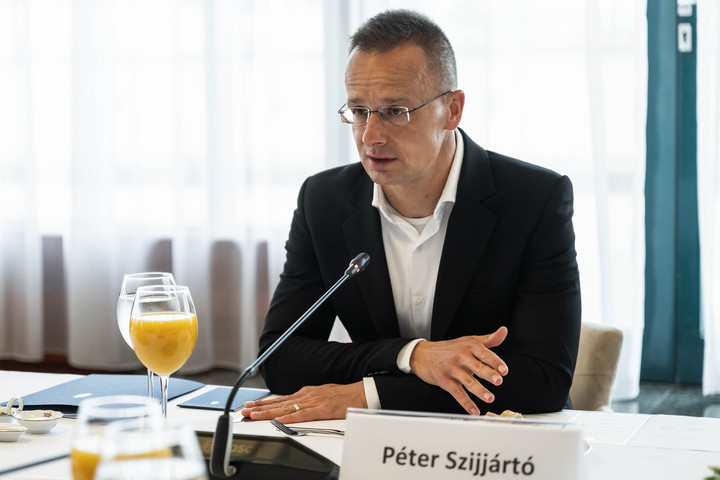 Fotó: Facebook/Szijjártó Péter A kormány új programmal támogatja a magyar cégek külföldön keletkezett profitjának hazai befektetését