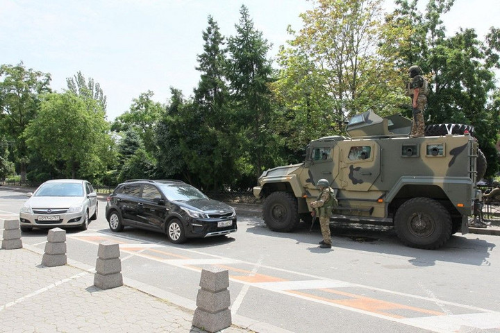 Fotó: AFP / ANADOLU AGENCY /STRINGER Párizs és Berlin szorosan figyelemmel követi az oroszországi eseményeket, az Európai Unió belügynek tekinti