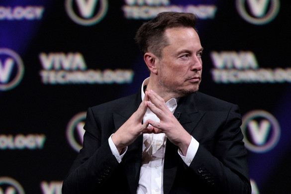 Elon Musk megfékezi a Twitteren az adathalászatot