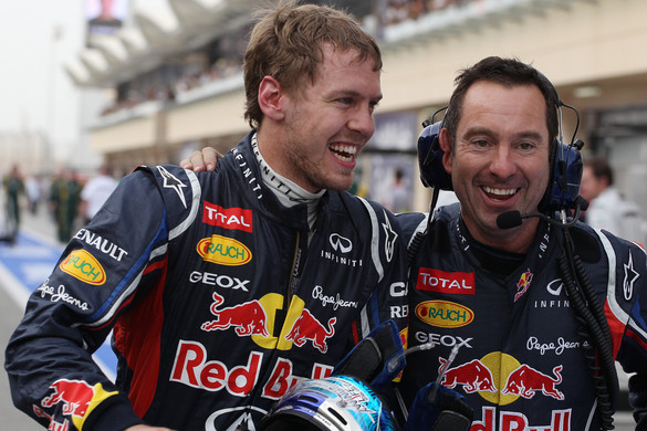 Vettel újra a Red Bullban