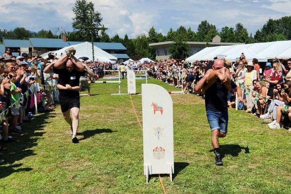 Feleségcipelő verseny: Nyerj annyi sört, ahány kilós a feleséged!
