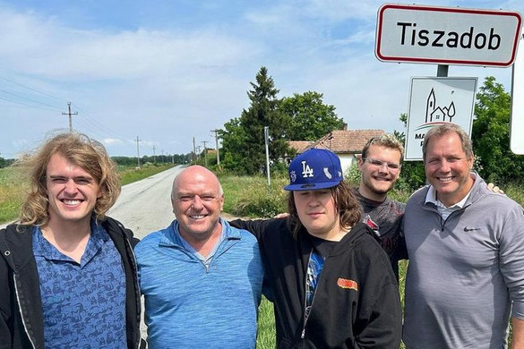 Rég elveszett magyar őseit kutatja a Breaking Bad világhírű színésze