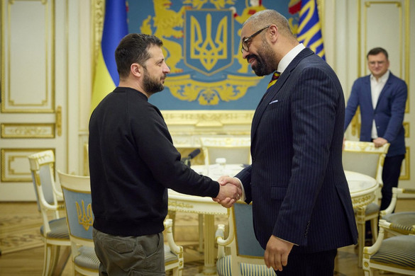 Váratlanul Kijevbe látogatott a brit külügyminiszter
