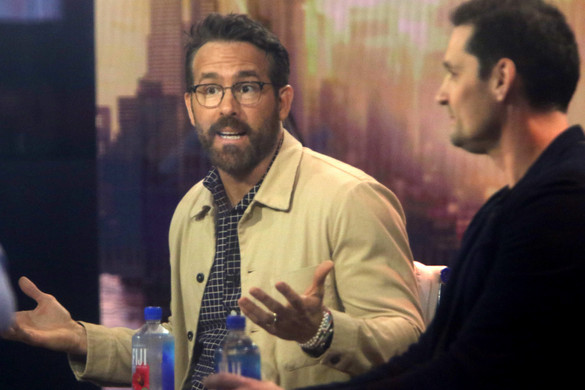 Ryan Reynolds résztulajdonosa lett egy Forma–1-es csapatnak