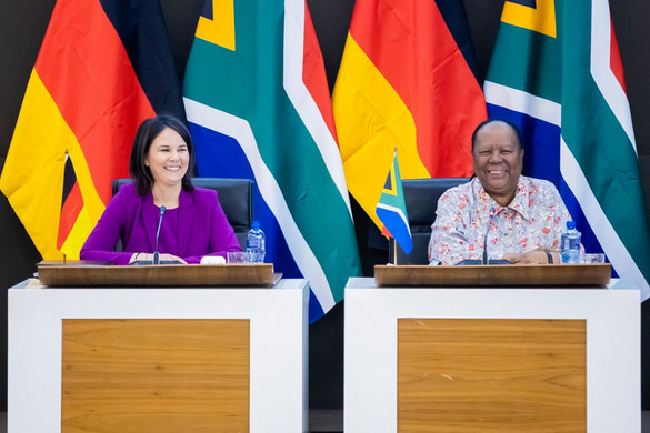Dél-Afrika folytatja békekezdeményezését