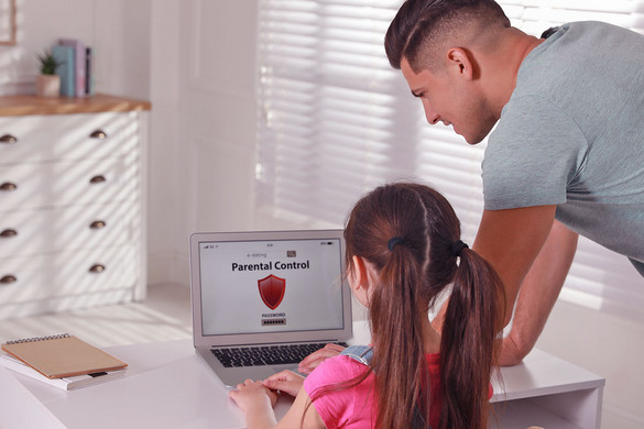 Online is tudja biztonságban gyermekeit!