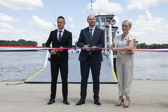 Szijjártó Péter: Új kompjárat köti össze Magyarországot és Szlovákiát + VIDEÓ